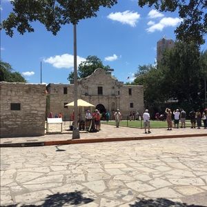 Meet your Posher, Dominic